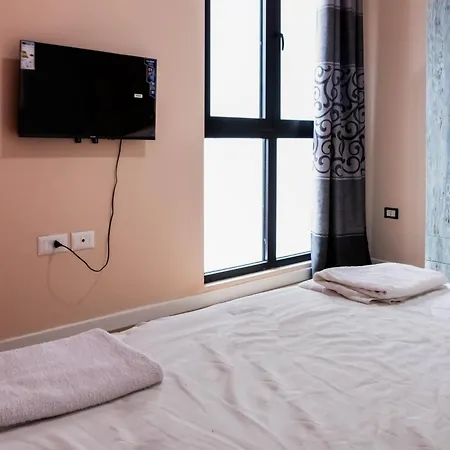 Apartment Farmacia 10 Arlis